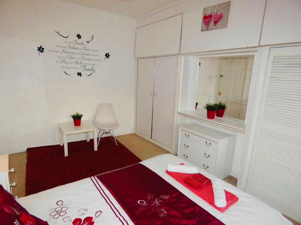 Spacious 3 Bed House With Parking & Good Transport South Norwood Экстерьер фото