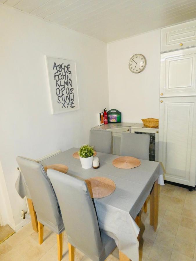 Spacious 3 Bed House With Parking & Good Transport South Norwood Экстерьер фото